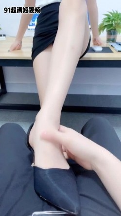 超骚极品网红御姐Avove粉丝团免费福利集 各种场景服饰啪啪啪水多声浪满满撸点 截图3