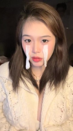 兄弟们！全网最大奶子来了~【甜甜甜甜圈】奶控专属~！这是我见过最大的奶子了~！挺漂亮的 截图9