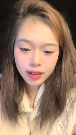 兄弟们！全网最大奶子来了~【甜甜甜甜圈】奶控专属~！这是我见过最大的奶子了~！挺漂亮的 截图13