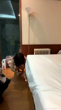 泡良大神性爱救火队「Xinyimark 」OF日常约炮露脸私拍 众多良家学生模特网红拜倒在炮王牛仔裤下 截图3