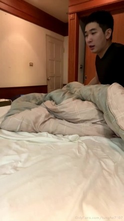 泡良大神性爱救火队「Xinyimark 」OF日常约炮露脸私拍 众多良家学生模特网红拜倒在炮王牛仔裤下 截图4
