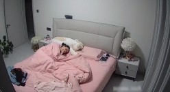 ️破解家庭台摄像头偷拍郎才女貌夫妻老公发工资必须满足他性生活 截图1