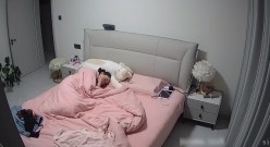 ️破解家庭台摄像头偷拍郎才女貌夫妻老公发工资必须满足他性生活 截图3