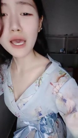 新人良家学生妹，【鱼妹啊】，约炮车震遇阳痿男，第一次太激动，浪费了感情，完美露脸 截图2