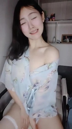 新人良家学生妹，【鱼妹啊】，约炮车震遇阳痿男，第一次太激动，浪费了感情，完美露脸 截图13