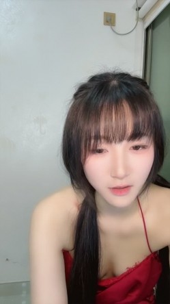 最美校花【星星】高颜值 大长腿 天价收费房 跳蛋自慰 这个粉逼真的好小阿 截图3