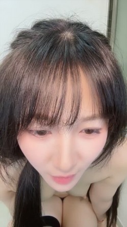 最美校花【星星】高颜值 大长腿 天价收费房 跳蛋自慰 这个粉逼真的好小阿 截图16