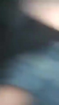 操漂亮少妇 注意音量 不然隔壁听到会吓一跳 以为是强奸 叫声像狼嚎 截图3