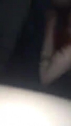 操漂亮少妇 注意音量 不然隔壁听到会吓一跳 以为是强奸 叫声像狼嚎 截图13