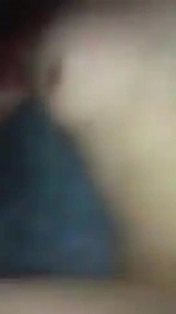 操漂亮少妇 注意音量 不然隔壁听到会吓一跳 以为是强奸 叫声像狼嚎 截图14