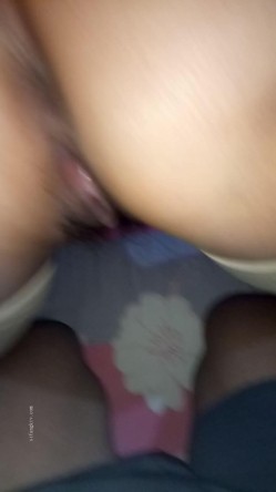 露脸才是王道！济南女大学生【玲子】如何被男友调教成淫娃的自拍视图~露出野战公交车上口交~极度反差 截图5