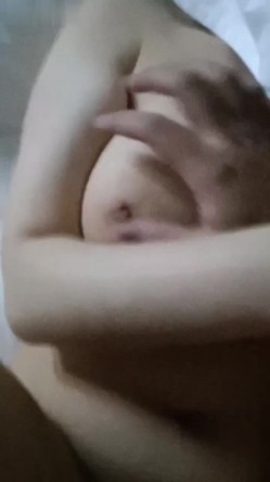 熟女阿姨吃鸡啪啪 视频自己看吗 对呀 好多水 好痒 用力操 漂亮阿姨丰腴的身材 大奶子哗哗 截图11