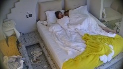 民宿酒店 男人等的美少妇身材苗条 脱衣之后的大奶子很惊艳 男人拿脸撞屁股有点意思 舔狗本狗无疑 截图12