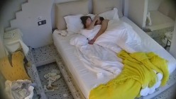 民宿酒店 男人等的美少妇身材苗条 脱衣之后的大奶子很惊艳 男人拿脸撞屁股有点意思 舔狗本狗无疑 截图16