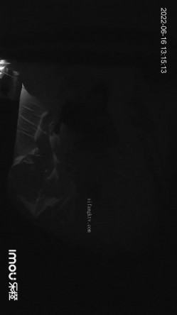 新流出乐橙 安防数对年轻男女开房写实-大学生试着破处 截图2