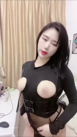快手高冷美女 ️-芝士姐姐- ️：OL制服、包臀裙子，实在是太美，自慰、啪啪、摇胸舞，扭胯 太诱人！ 截图10