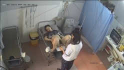 黑客破解医院妇产科监控摄像头 完美正面角度高清偷拍几个孕妇 最美年轻孕妇 阴蒂清晰可见 截图13