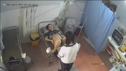 黑客破解医院妇产科监控摄像头 完美正面角度高清偷拍几个孕妇 最美年轻孕妇 阴蒂清晰可见 截图14