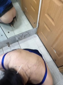 【极品反差婊】极品清纯御姐范美人剧情演绎 粗暴家长性虐老师 第一视角，特爽特刺激 截图16