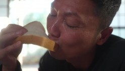 JUQ-761 愛する8人の息子たちと子育てSEXに溺れる、大家族‘近親相姦’性活 とある大家族の母茉莉奈さんの奮闘記―。 白石茉莉奈 截图1