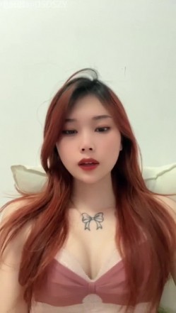 ️顶级绿播尤物【南柯】全裸骚舞~掰穴揉逼自慰 截图2