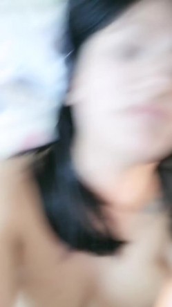 骚母狗上线今天被小哥盘，全程露脸大奶子好诱人，深喉大鸡巴让小哥各种爆草抽插，打嘴巴抽屁股扇奶子好刺激 截图9