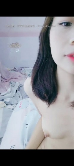 21岁清纯女孩 小猫猫 ，下海捞金，尿尿特写，清澈的尿液，响亮的嘘嘘嘘，真是漂亮！ 截图12
