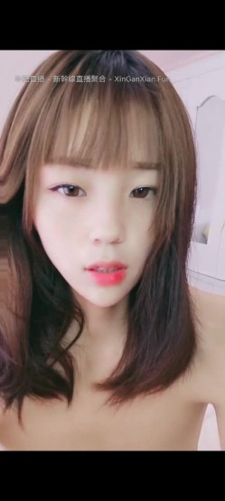 21岁清纯女孩 小猫猫 ，下海捞金，尿尿特写，清澈的尿液，响亮的嘘嘘嘘，真是漂亮！ 截图15