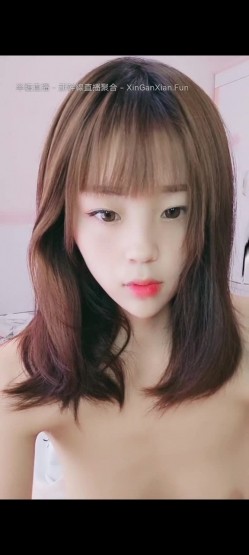 21岁清纯女孩 小猫猫 ，下海捞金，尿尿特写，清澈的尿液，响亮的嘘嘘嘘，真是漂亮！ 截图16