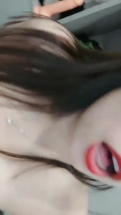 极品高颜冷艳御姐，反差小妈感女主播「金刚护撸娃」「小奶猫」密码房激情淫语撩骚，和姐妹下海大秀，互舔互口 截图7