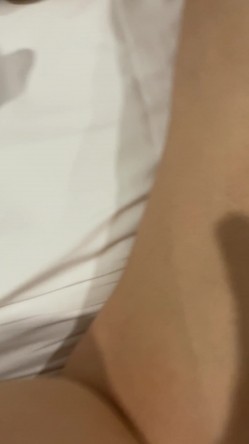 云端泄密山东省淄博市临淄区金山镇爱吃精颜射的骚逼少妇徐瑶 截图12