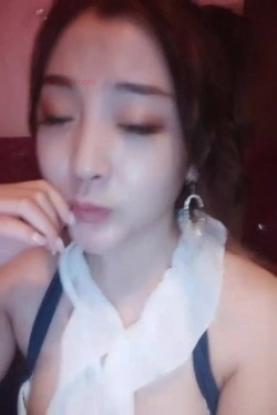 极品美乳校花逃课操逼 约会姐夫KTV做爱 淫语浪叫“要疯狂的插”从包房干到卫生间 全程露脸 截图1