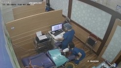 《妇产科监控破解》多位美女少妇张开大腿让医生又抠又摸检查阴道 截图13