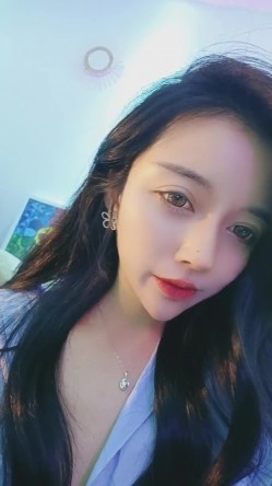 【高端奢华 ️顶级空姐】超美商务模特『小一一』极品女神重磅回归 又骚又御《此女只应天上有 人间谁配操一回》 截图14