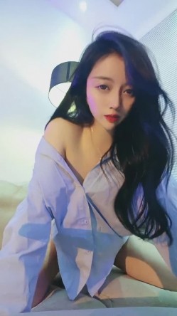 【高端奢华 ️顶级空姐】超美商务模特『小一一』极品女神重磅回归 又骚又御《此女只应天上有 人间谁配操一回》 截图16
