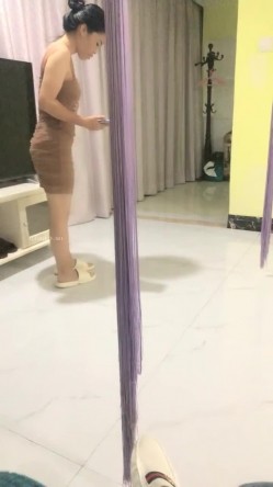 最新的情侣交换，【双飞男女】，两个小少妇的难忘一夜，酒店开房，互换伴侣，轮流换着玩，淫乱场景看了秒硬 截图9