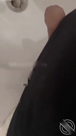 海角流出操逼大神正义君 奶子即正义 剧情-美容店里强上翘臀老板娘,拉到厕所就是一顿爆操 截图3