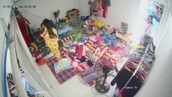 10月最新流出【破解摄像头】 ️监控下的女生宿舍日常洗澡换衣服 截图1
