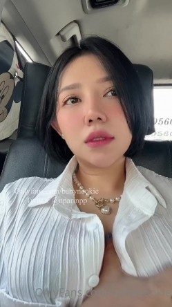 泰国零零后巨乳淫欲痴女「babynookie」OF露脸性爱私拍 巨骚！户外露出商场厕所自慰单男约炮 截图16