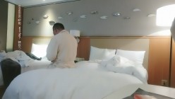 探花朗李寻欢_让管理代班首次直播大长腿骚货御姐 截图5