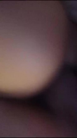 骨瘦如柴的小帅哥家中床战朋友刚来外地上班的小表妹,没想到妹子那么耐操把男的累得快虚脱了,国语！ 截图11
