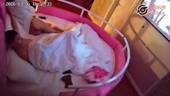 情趣酒店专业炮房偷拍白衬衫御姐和情夫床上吃喝裸着下体随时插入 截图9