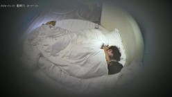 酒店情趣圆床偷拍年轻情侣邻家小姐姐挨操后媚眼如丝拽着男友JJ不撒手 截图6