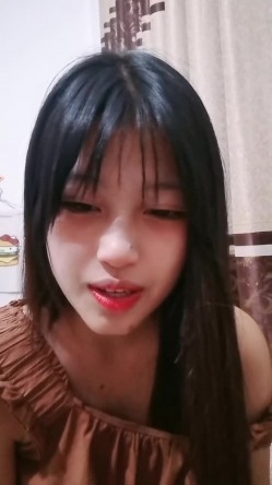 嫩妹小姐姐！细腰美乳展示身材！炮友扣穴掏出大屌深喉，怼着肥穴一下挺入，操的奶子直晃动 截图4