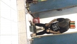 男扮女装淡定坑神国产无门女公厕当面对着拍有年轻漂亮美女有良家少妇有熟女多个年龄段 截图2
