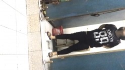 男扮女装淡定坑神国产无门女公厕当面对着拍有年轻漂亮美女有良家少妇有熟女多个年龄段 截图5