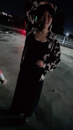 【00后喜欢内射】刚入圈骚母狗 滴蜡调教 户外车震 3P无套轮操~内射 截图1