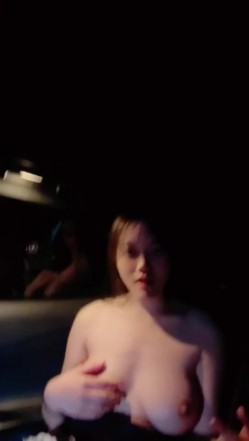 【00后喜欢内射】刚入圈骚母狗 滴蜡调教 户外车震 3P无套轮操~内射 截图2
