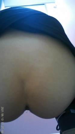 极品CP高端服饰商场女厕定点特写高清偸拍各种女神级别小姐姐方便拍脸又能拍逼角度刁钻赏心悦目 截图4
