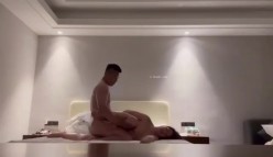 淫妻3P群P自慰露出尿脸,【双面夫妻_0575妓啪啪】,反差都市丽人，约单男交换 截图4